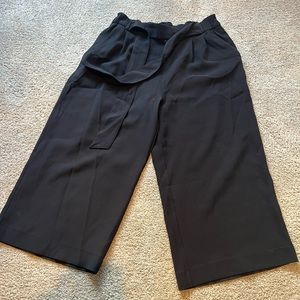 Women’s wide leg Lululemon black pants